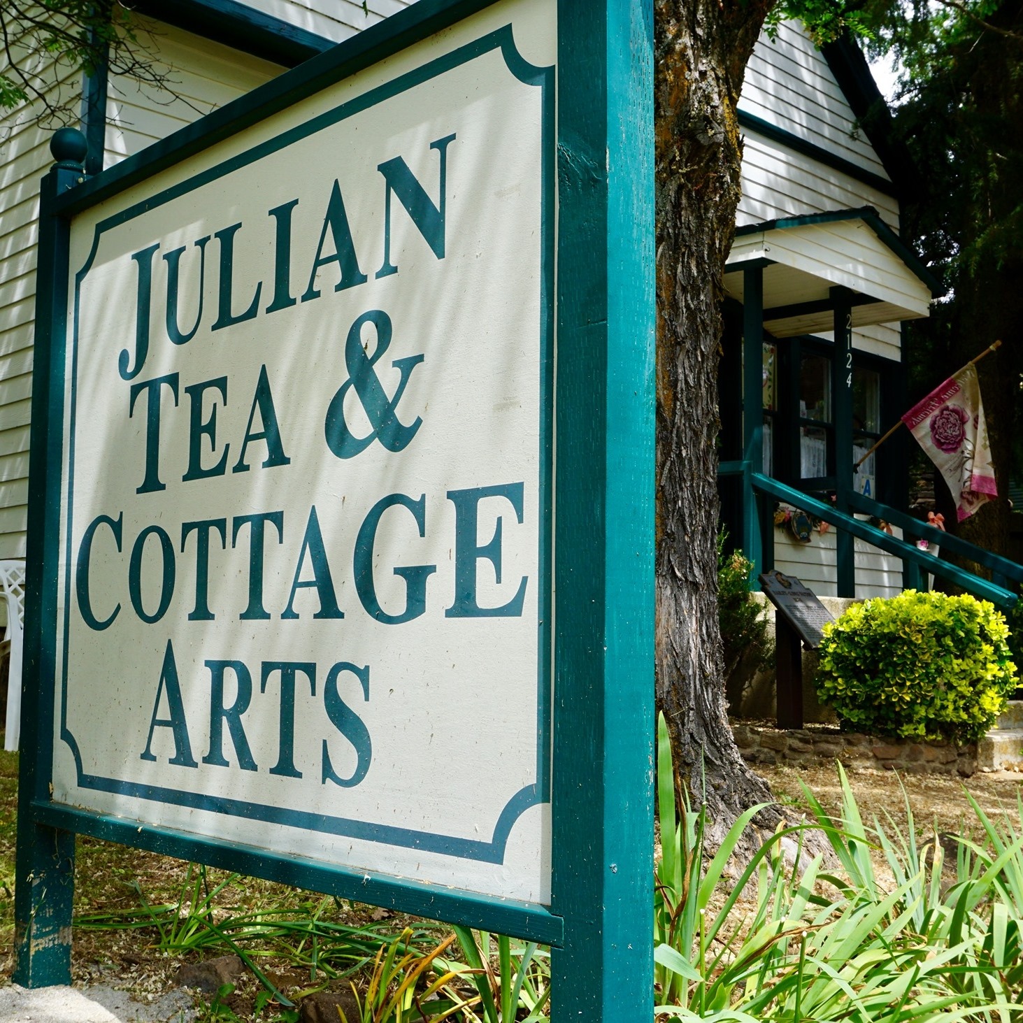 Julian Tea and Cottage Arts Sign photo