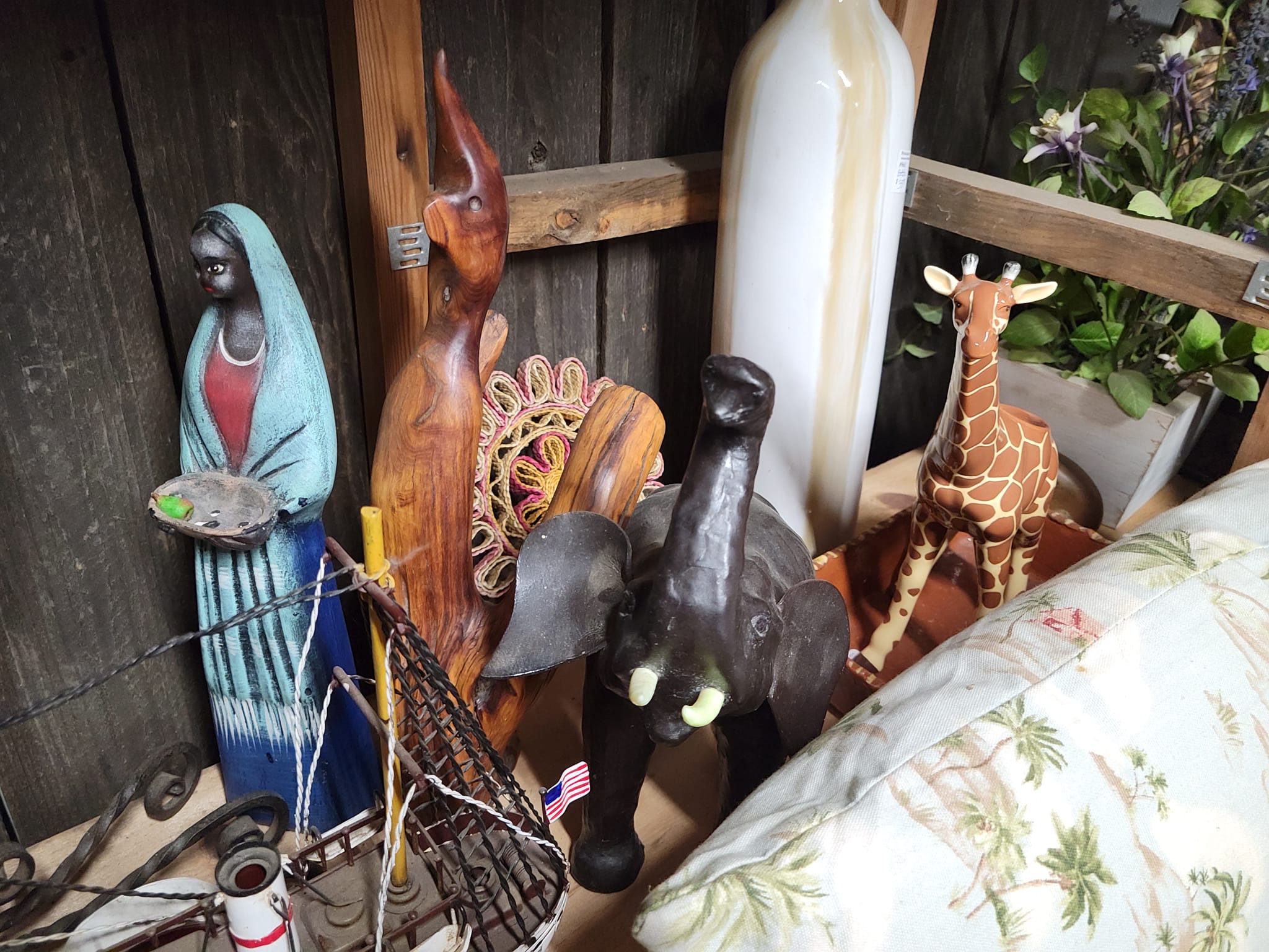Animal collectables from Wynola Junction Antiques and Collectibles